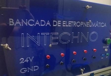 imagem KIT DIDÁTICO DE ELETROPNEUMÁTICA